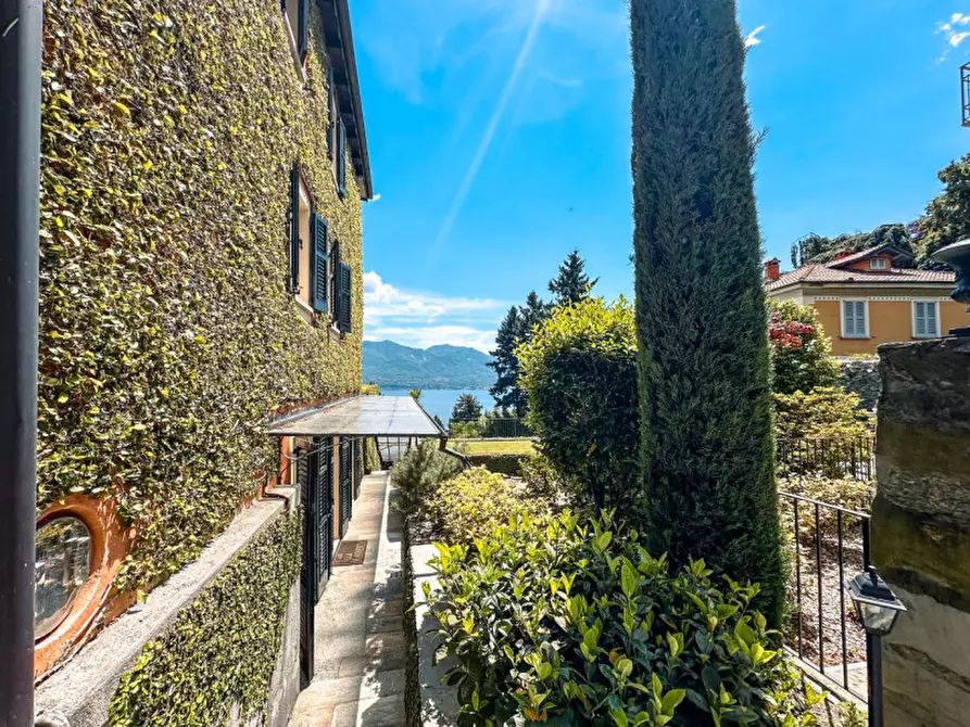 Immagine 59 di Palazzo in vendita  in via giovanni polli, 11 a Oggebbio