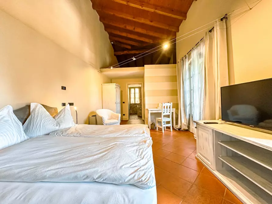 Immagine 68 di Palazzo in vendita  in via giovanni polli, 11 a Oggebbio