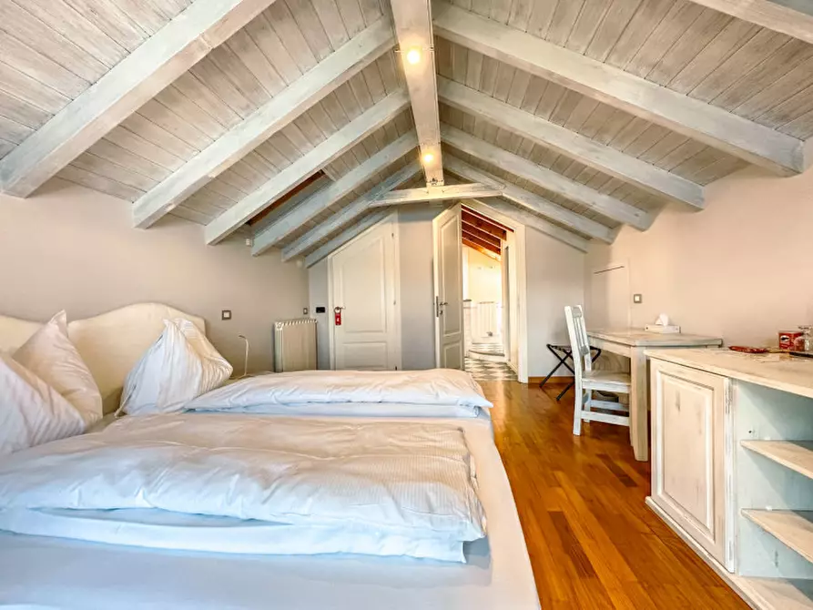 Immagine 73 di Palazzo in vendita  in via giovanni polli, 11 a Oggebbio