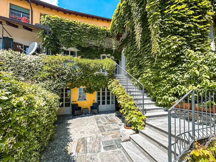 Immagine 81 di Palazzo in vendita  in via giovanni polli, 11 a Oggebbio