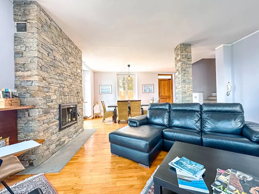 Immagine 83 di Palazzo in vendita  in via giovanni polli, 11 a Oggebbio