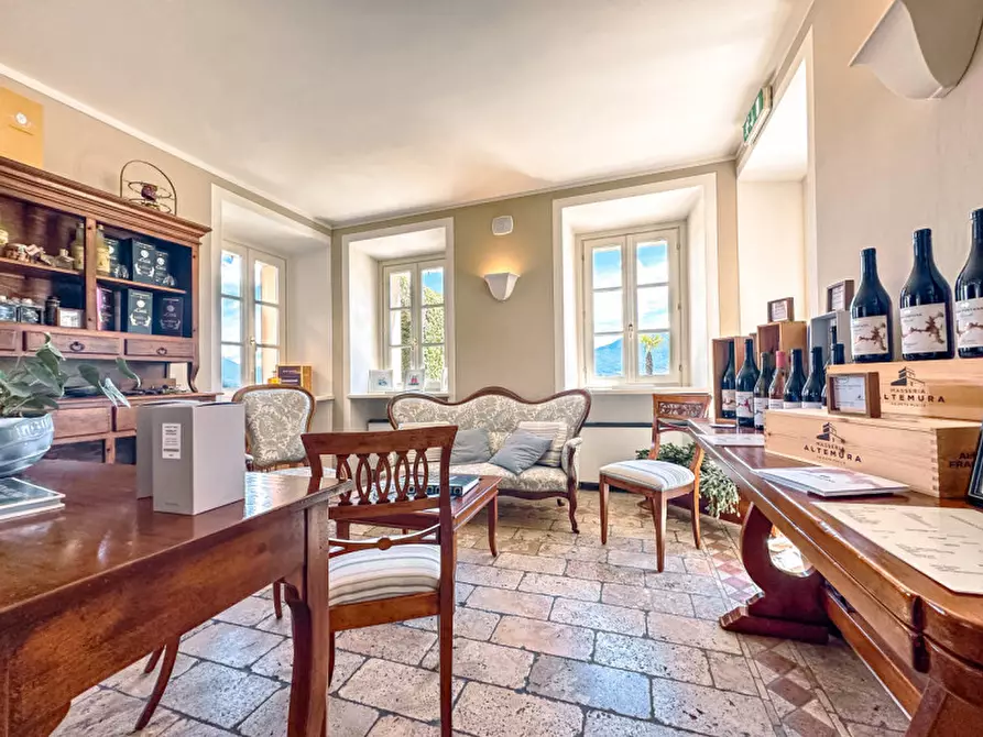 Immagine 84 di Palazzo in vendita  in via giovanni polli, 11 a Oggebbio