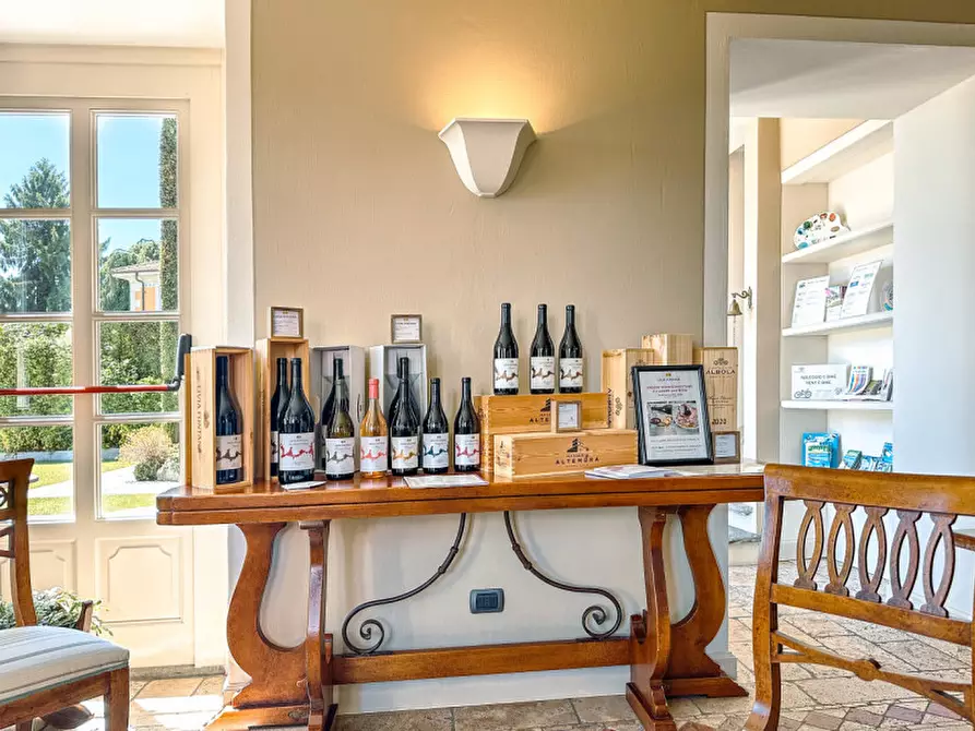 Immagine 89 di Palazzo in vendita  in via giovanni polli, 11 a Oggebbio