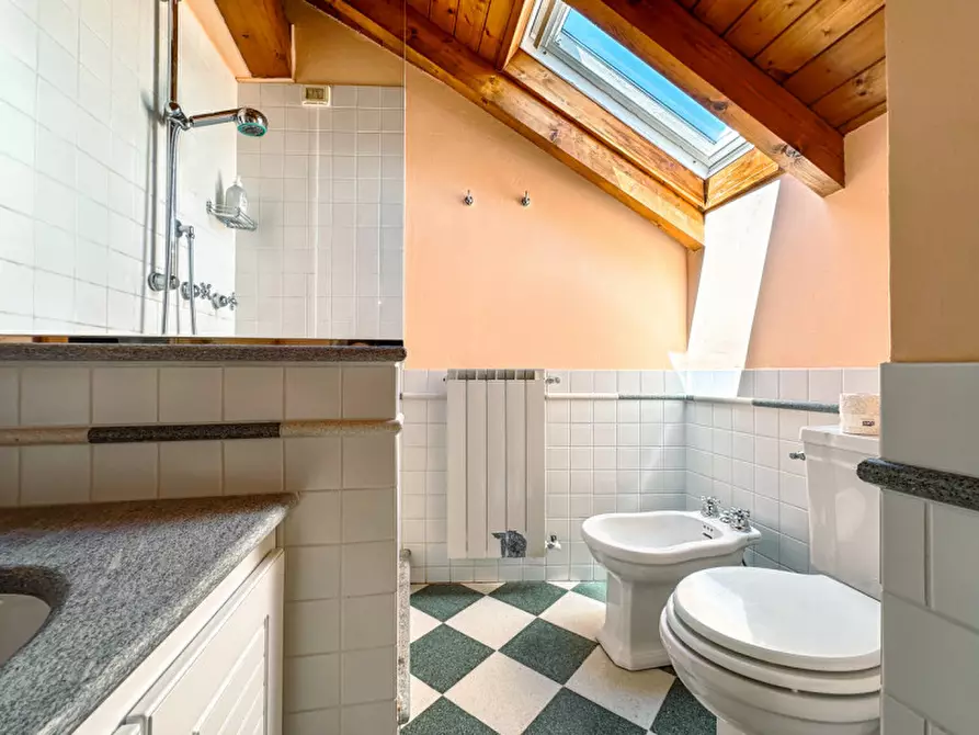 Immagine 97 di Palazzo in vendita  in via giovanni polli, 11 a Oggebbio