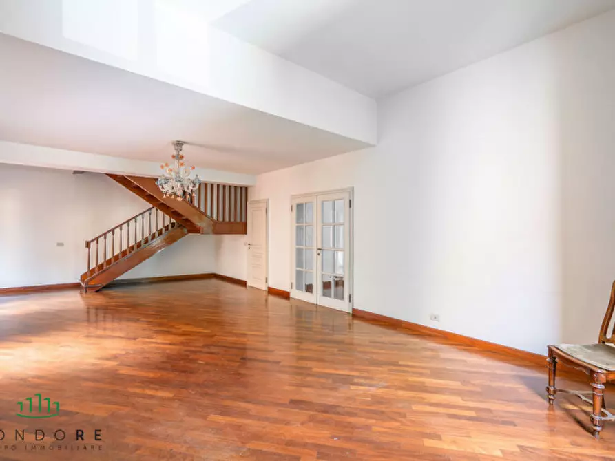 Immagine 20 di Appartamento in vendita  in Via Santo Stefano a Bologna