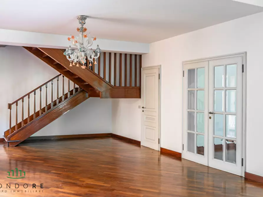 Immagine 21 di Appartamento in vendita  in Via Santo Stefano a Bologna