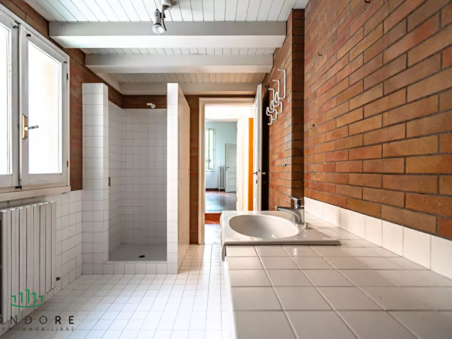 Immagine 29 di Appartamento in vendita  in Via Santo Stefano a Bologna