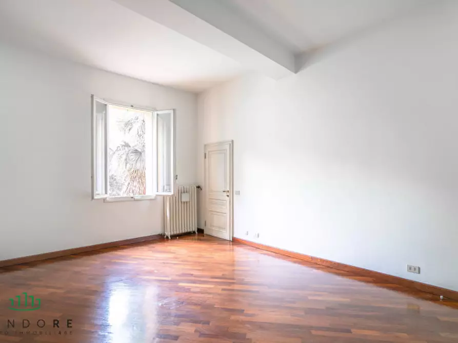 Immagine 31 di Appartamento in vendita  in Via Santo Stefano a Bologna