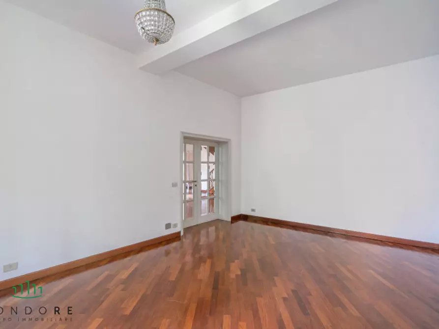 Immagine 32 di Appartamento in vendita  in Via Santo Stefano a Bologna