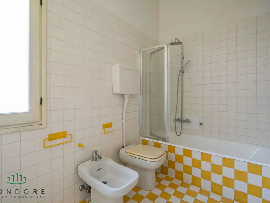 Immagine 36 di Appartamento in vendita  in Via Santo Stefano a Bologna