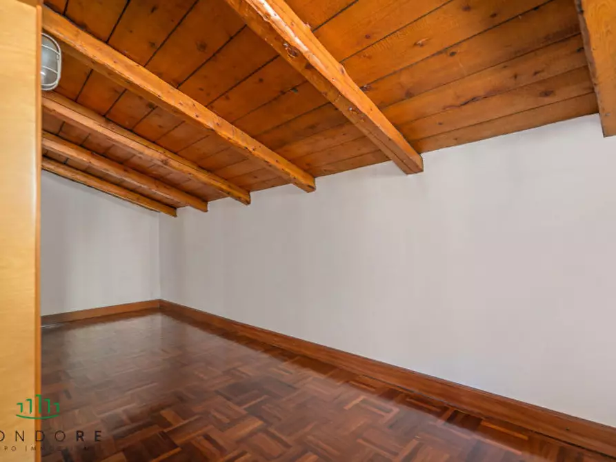 Immagine 39 di Appartamento in vendita  in Via Santo Stefano a Bologna