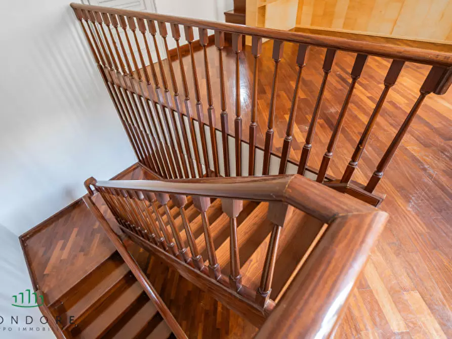 Immagine 41 di Appartamento in vendita  in Via Santo Stefano a Bologna