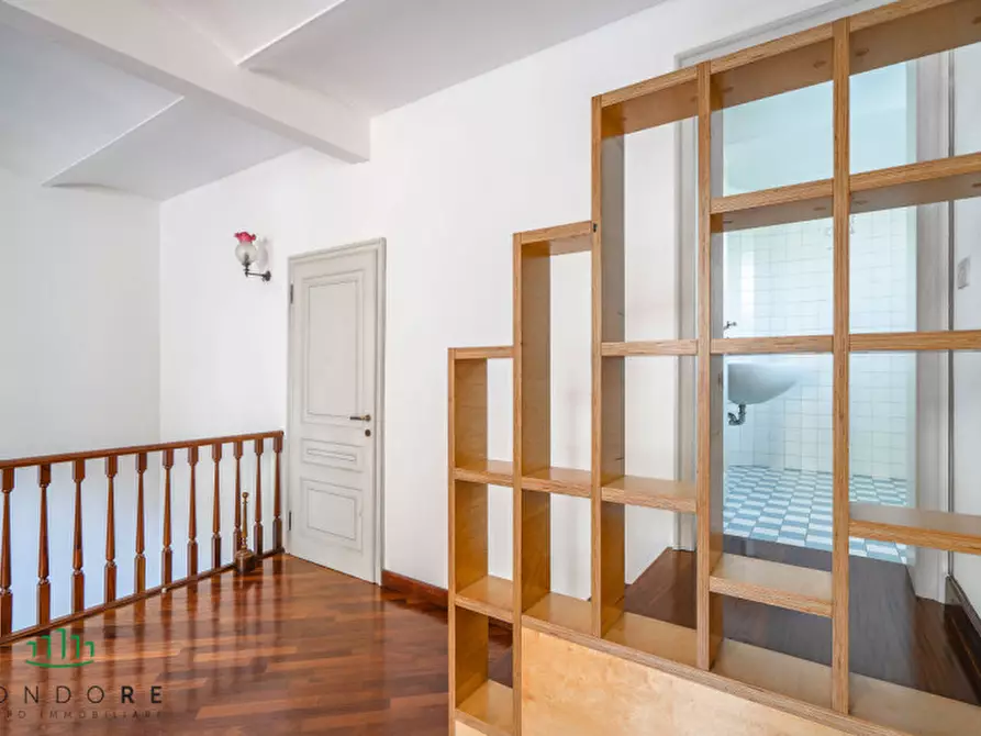 Immagine 45 di Appartamento in vendita  in Via Santo Stefano a Bologna