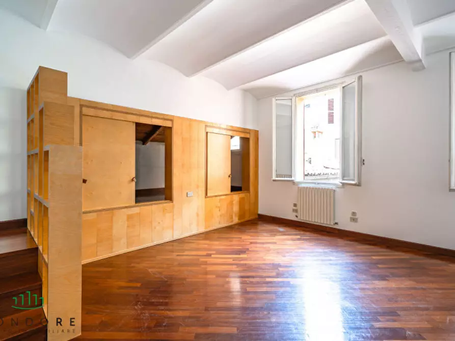 Immagine 47 di Appartamento in vendita  in Via Santo Stefano a Bologna