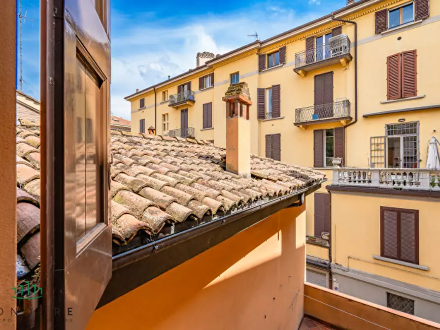 Immagine 49 di Appartamento in vendita  in Via Santo Stefano a Bologna