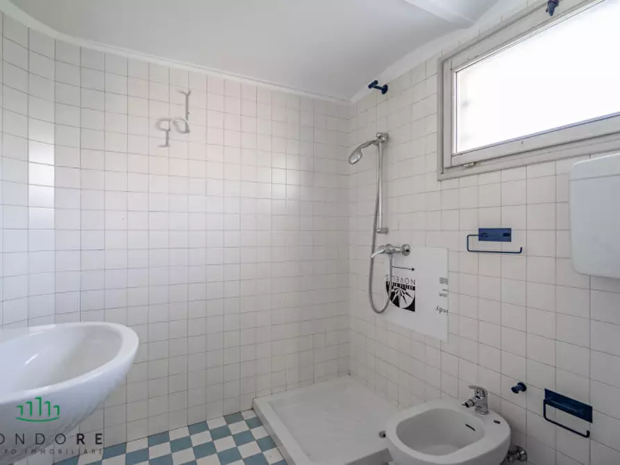 Immagine 50 di Appartamento in vendita  in Via Santo Stefano a Bologna