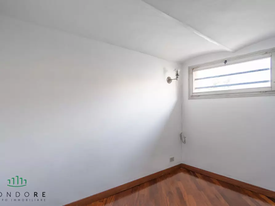 Immagine 53 di Appartamento in vendita  in Via Santo Stefano a Bologna