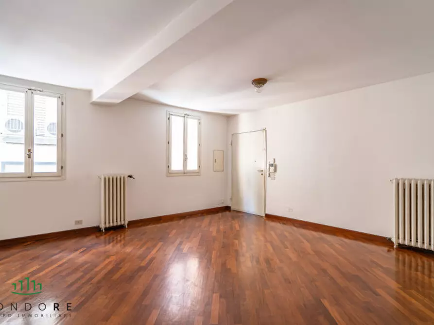 Immagine 56 di Appartamento in vendita  in Via Santo Stefano a Bologna