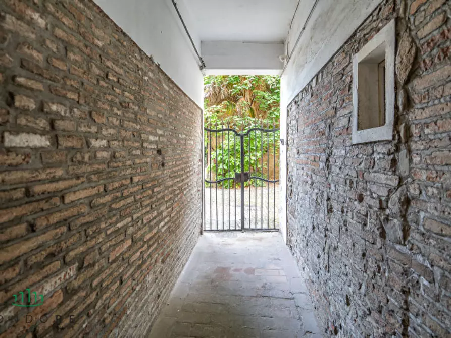 Immagine 60 di Appartamento in vendita  in Via Santo Stefano a Bologna