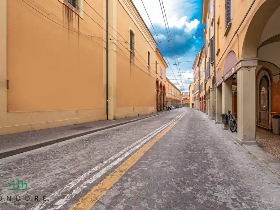 Immagine 61 di Appartamento in vendita  in Via Santo Stefano a Bologna