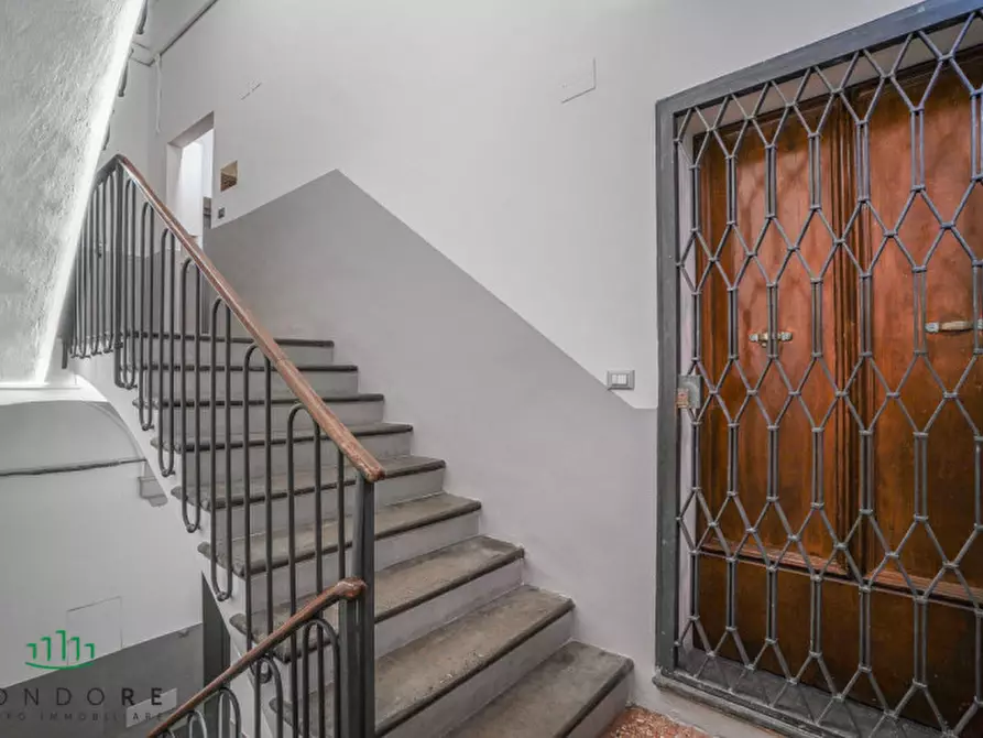 Immagine 67 di Appartamento in vendita  in Via Santo Stefano a Bologna