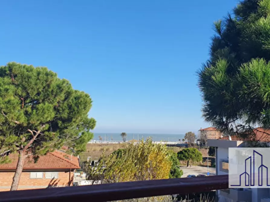 Immagine 42 di Appartamento in vendita  a Riccione