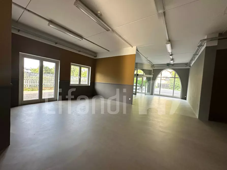 Immagine 11 di Negozio in affitto  a Egna .Neumarkt.