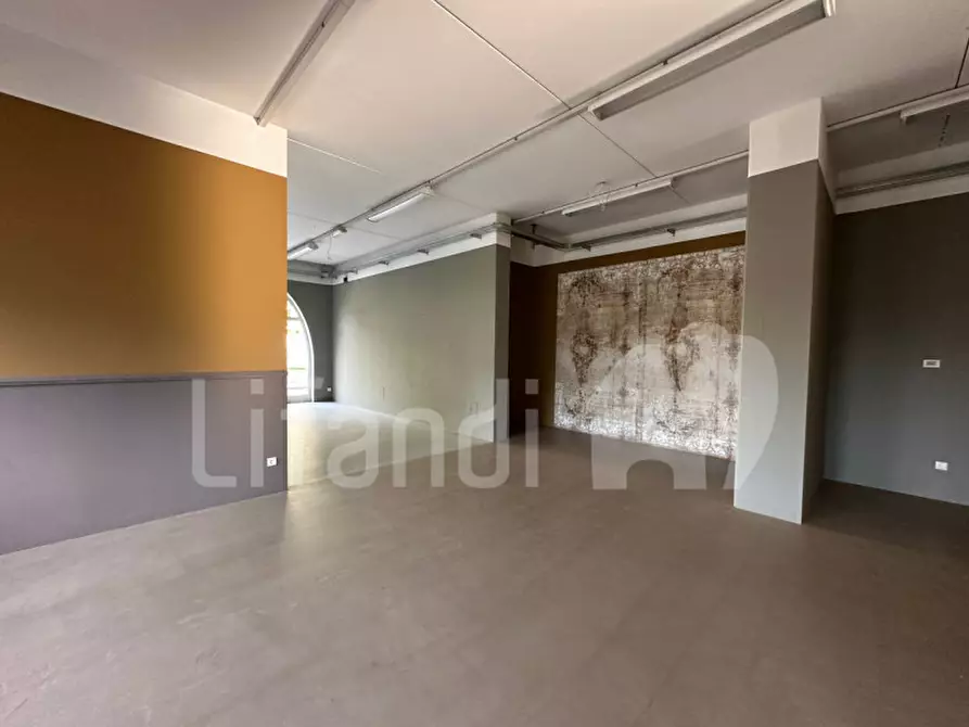 Immagine 14 di Negozio in affitto  a Egna .Neumarkt.