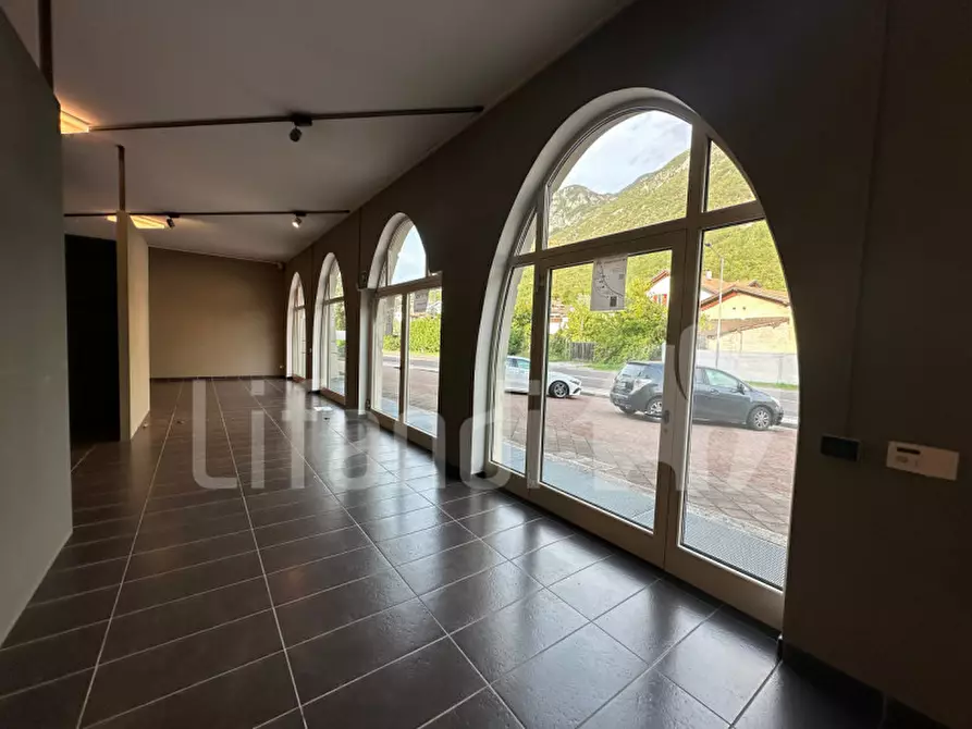 Immagine 23 di Negozio in affitto  a Egna .Neumarkt.