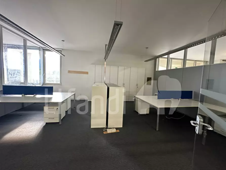 Immagine 28 di Negozio in affitto  a Egna .Neumarkt.