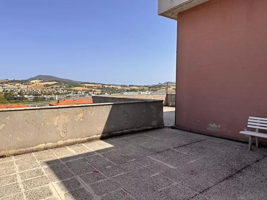 Immagine 2 di Magazzino in vendita  in Via Oliviero Zuccarini a Ancona