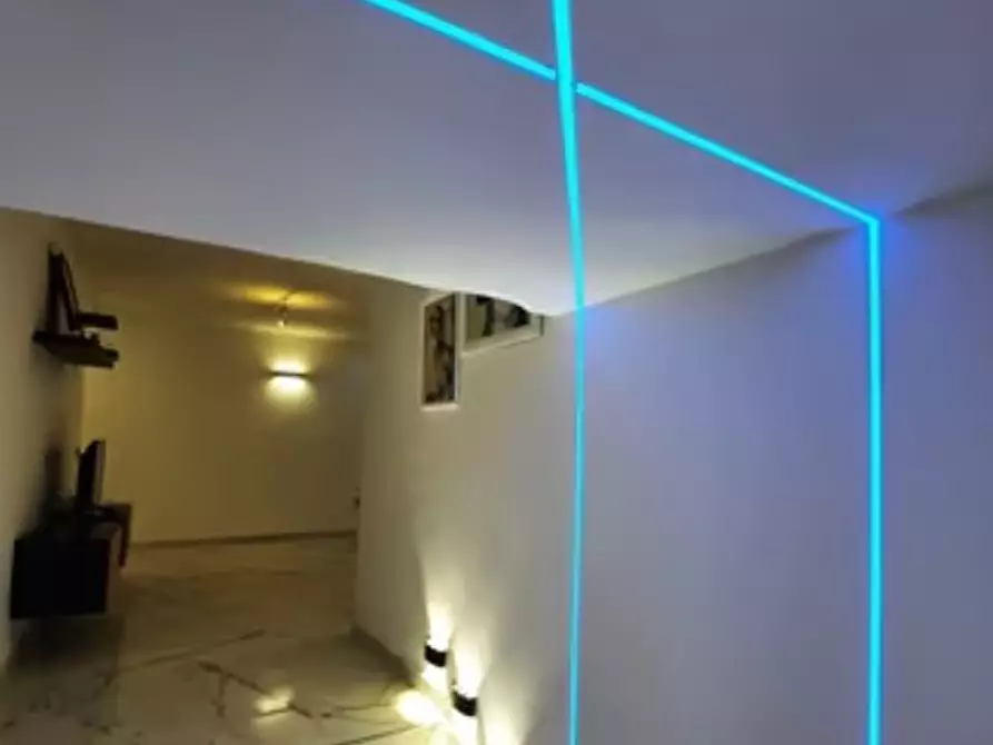 Immagine 3 di Appartamento in affitto  in via salvator rosa 139 a Napoli