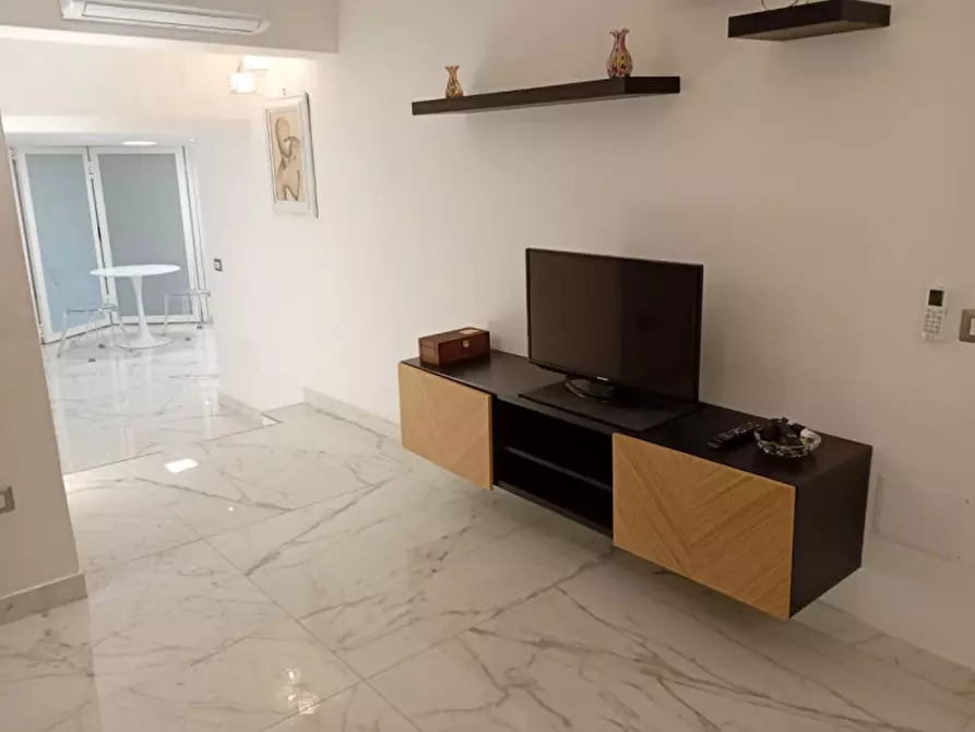 Immagine 69 di Appartamento in affitto  in via salvator rosa 139 a Napoli