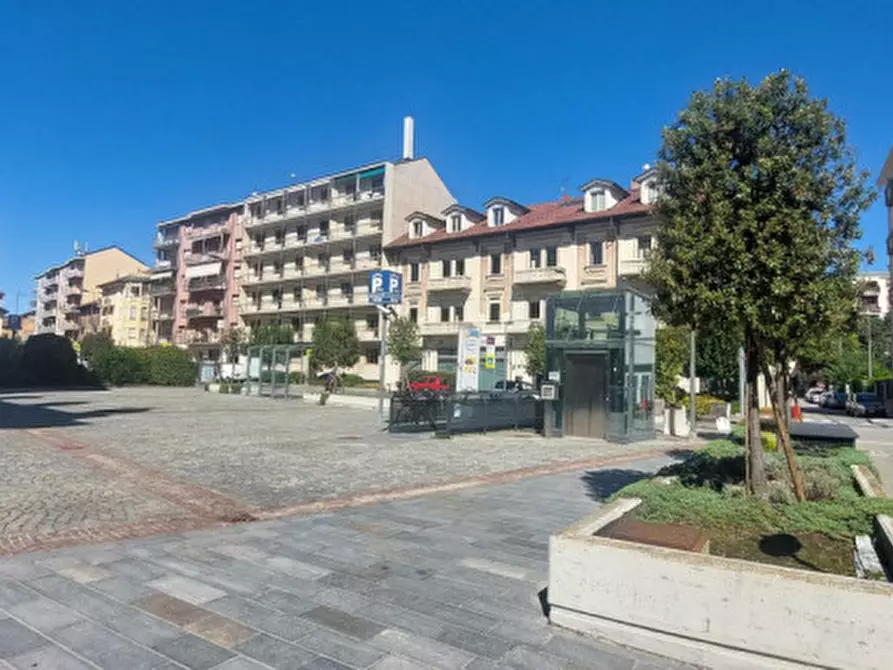 Immagine 3 di Posto auto in vendita  in Piazza San Paolo a Alba