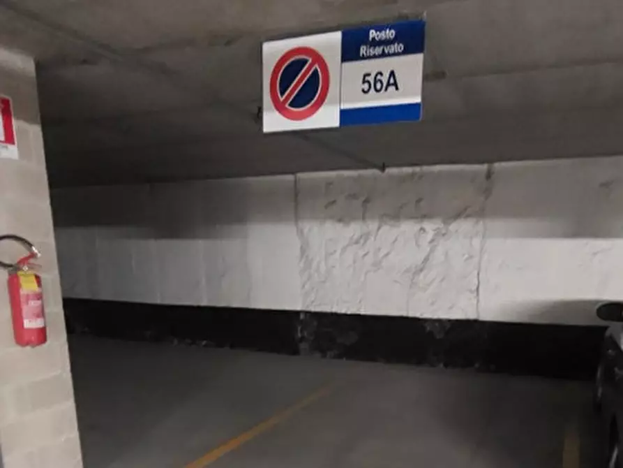 Immagine 6 di Posto auto in vendita  in Piazza San Paolo a Alba