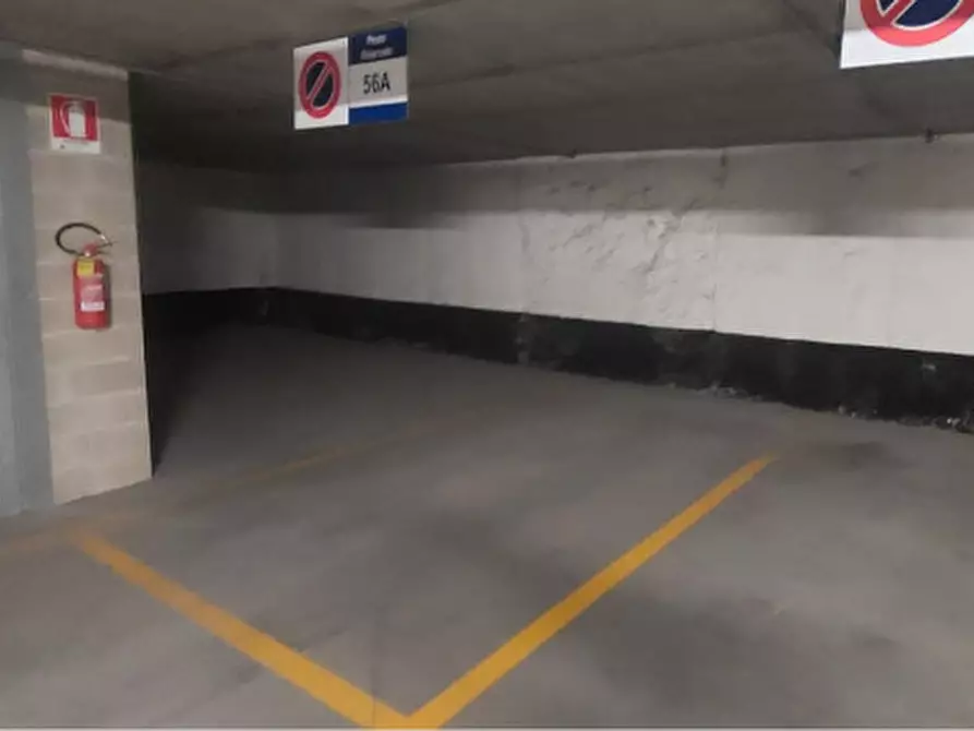 Immagine 7 di Posto auto in vendita  in Piazza San Paolo a Alba