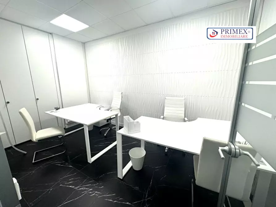 Immagine 29 di Ufficio in vendita  in via benedetto croce a Roma