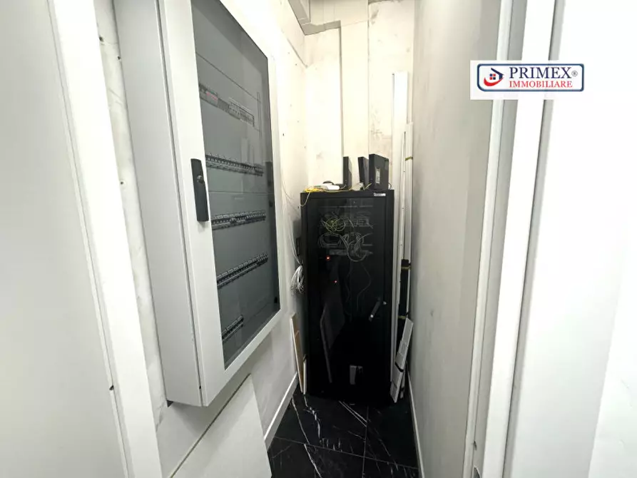 Immagine 30 di Ufficio in vendita  in via benedetto croce a Roma