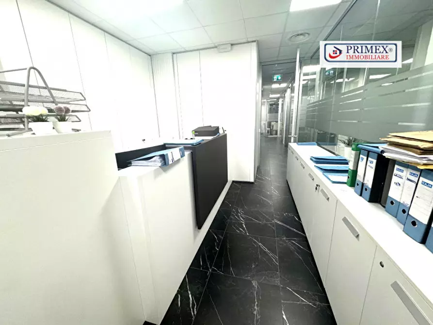 Immagine 33 di Ufficio in vendita  in via benedetto croce a Roma