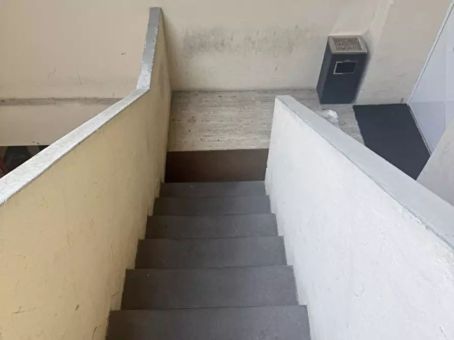 Immagine 46 di Ufficio in vendita  in via benedetto croce a Roma