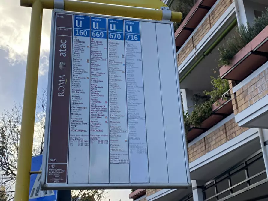 Immagine 48 di Ufficio in vendita  in via benedetto croce a Roma