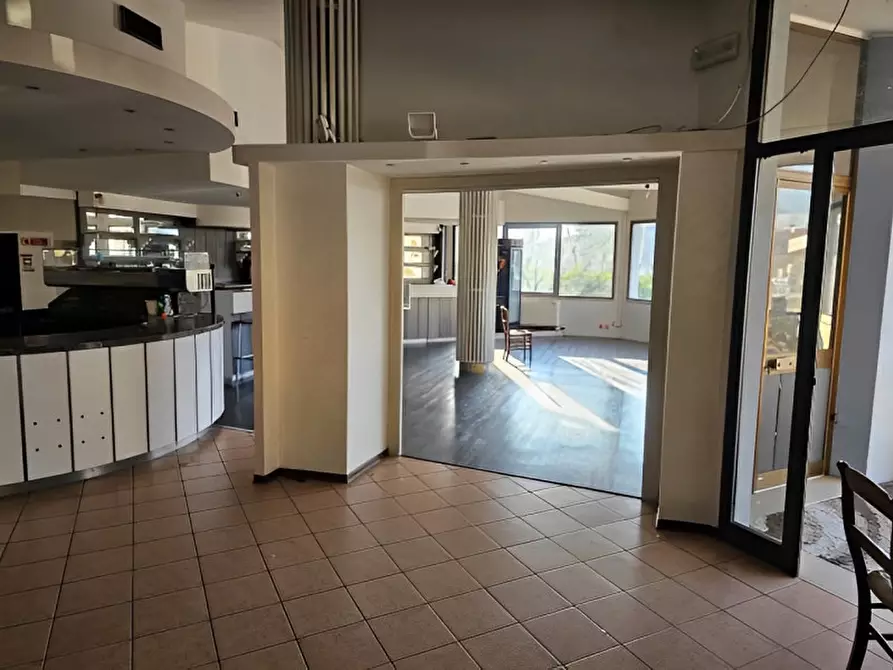 Immagine 11 di Attività commerciale in vendita  in via Della Chiesa, 42 a Prata Di Pordenone