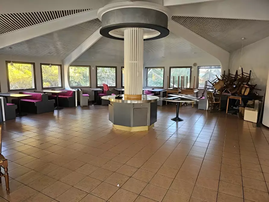 Immagine 21 di Attività commerciale in vendita  in via Della Chiesa, 42 a Prata Di Pordenone