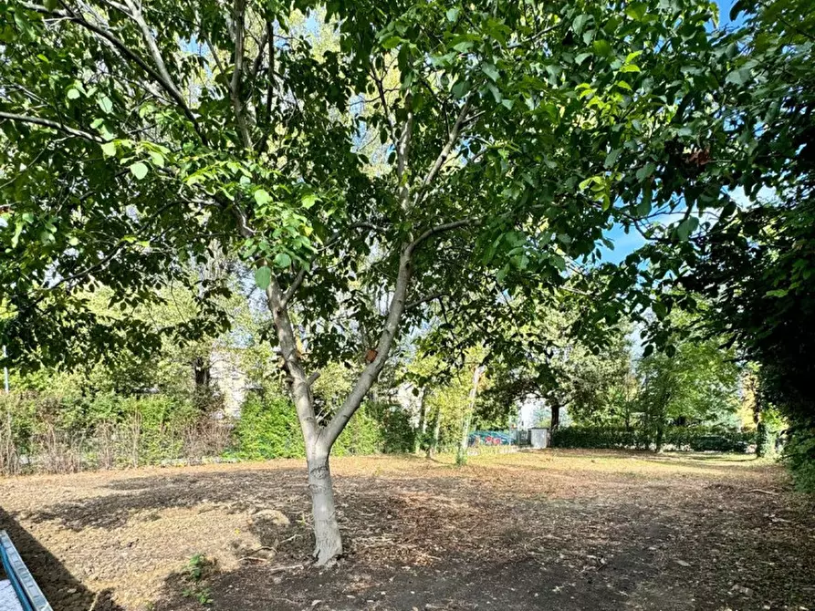 Immagine 1 di Terreno in vendita  in Via San Bruno a Parma