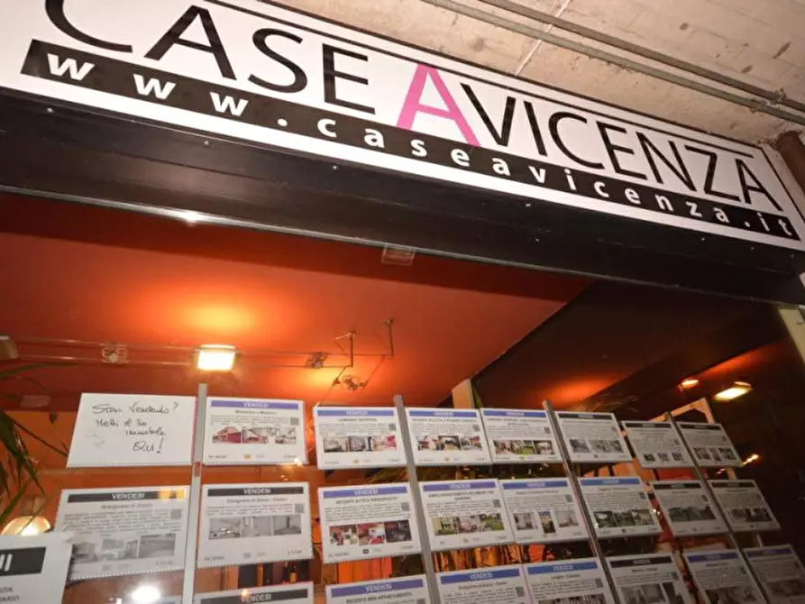 Immagine 4 di Negozio in affitto  in via roma a Montegalda