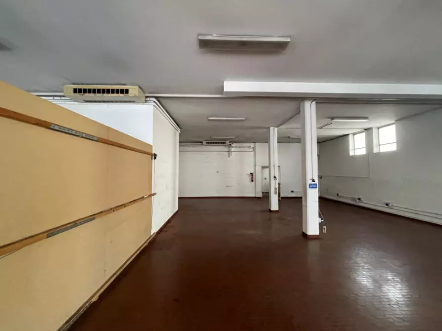 Immagine 12 di Ufficio in affitto  in via Rossini 6 a Vicenza