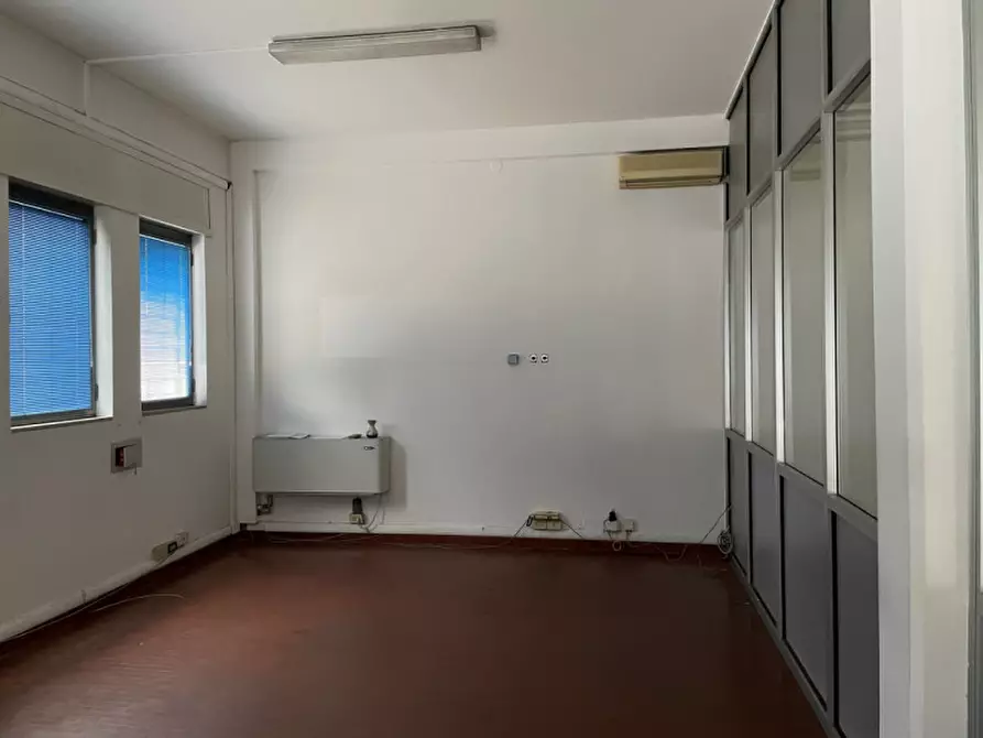 Immagine 14 di Ufficio in affitto  in via Rossini 6 a Vicenza