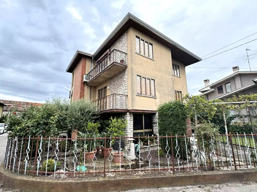 Immagine 27 di Villa in vendita  in Via Sant'Alberto, 19 a Badia Polesine