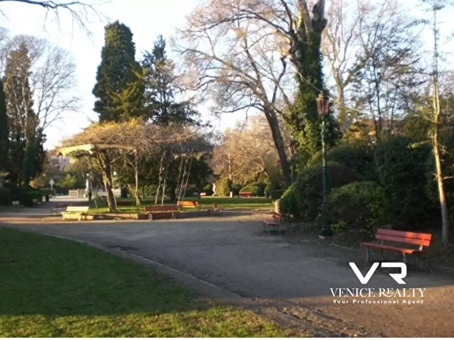 Immagine 1 di Appartamento in vendita  in GIARDINI a Venezia