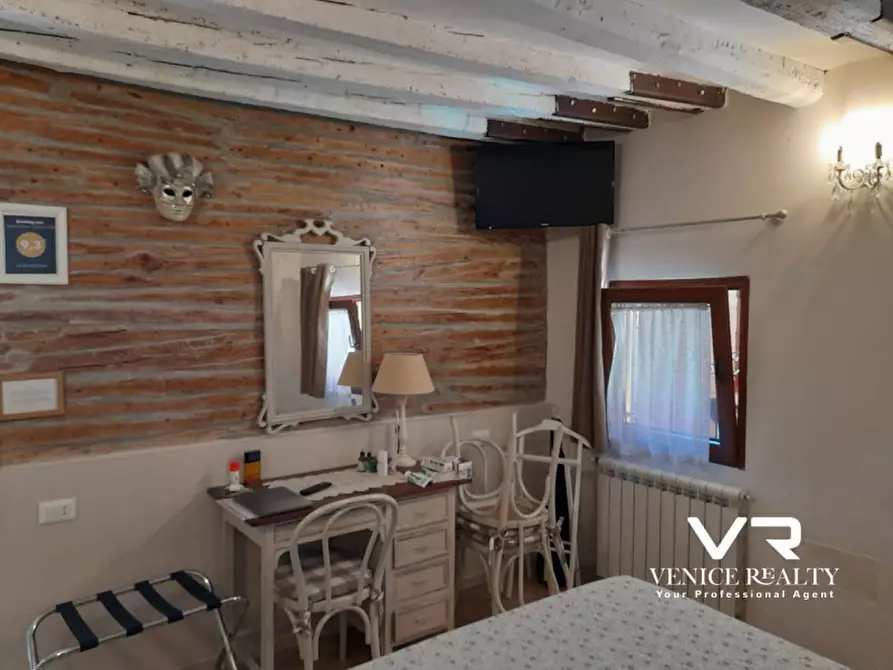 Immagine 4 di Appartamento in vendita  in GIARDINI a Venezia